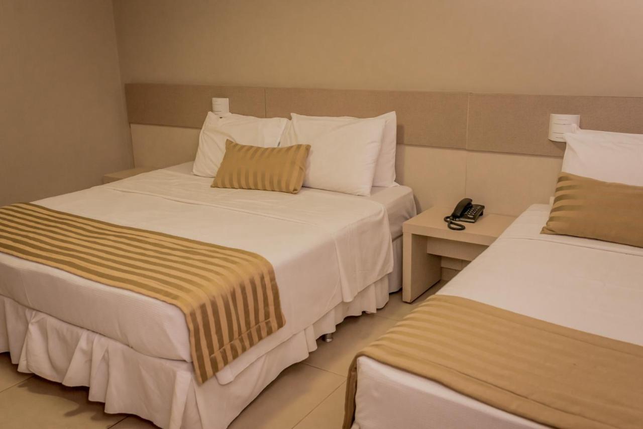 Fenix Hotel Araxá Esterno foto