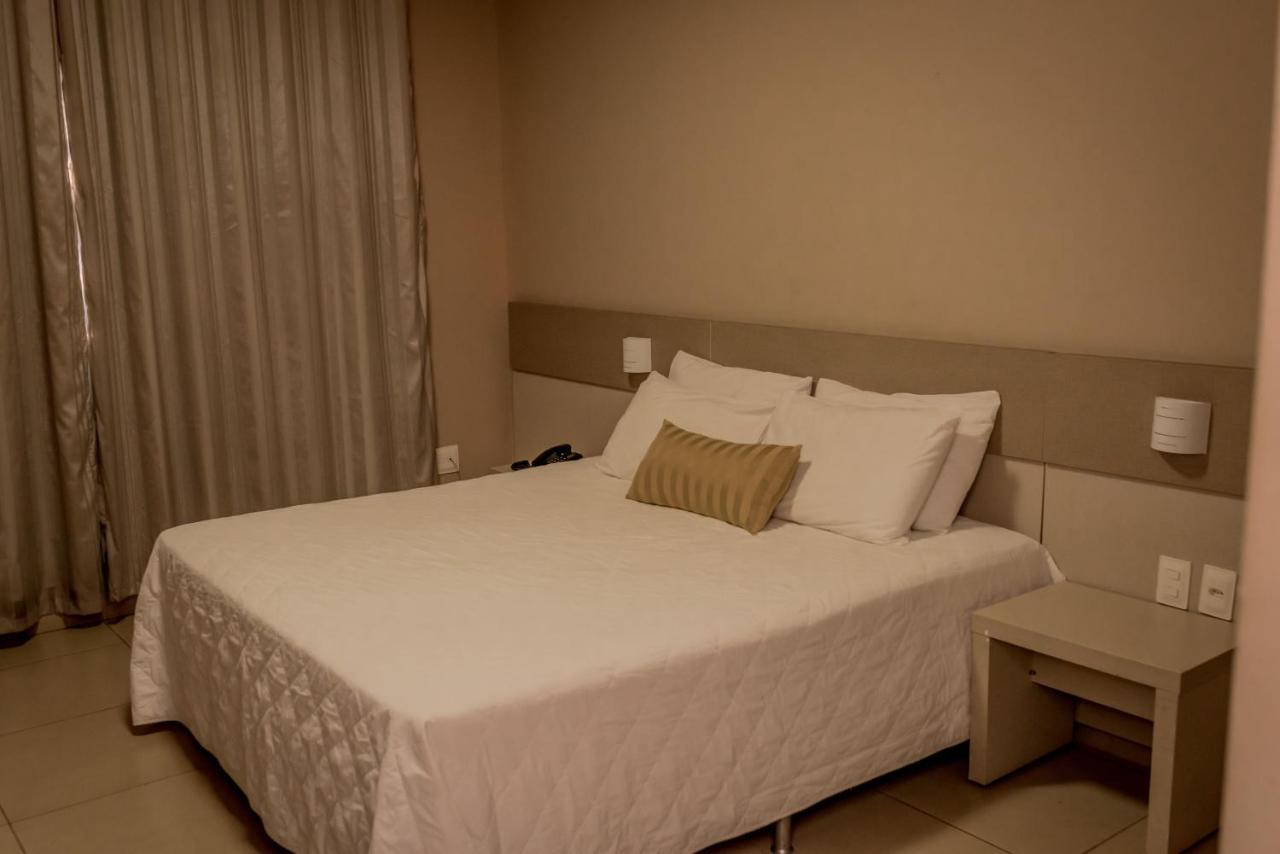 Fenix Hotel Araxá Esterno foto