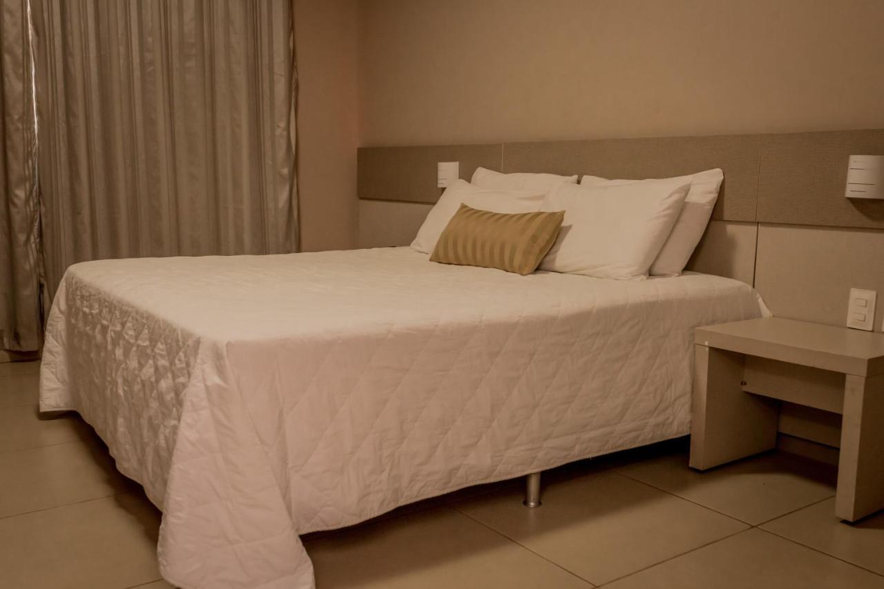 Fenix Hotel Araxá Esterno foto